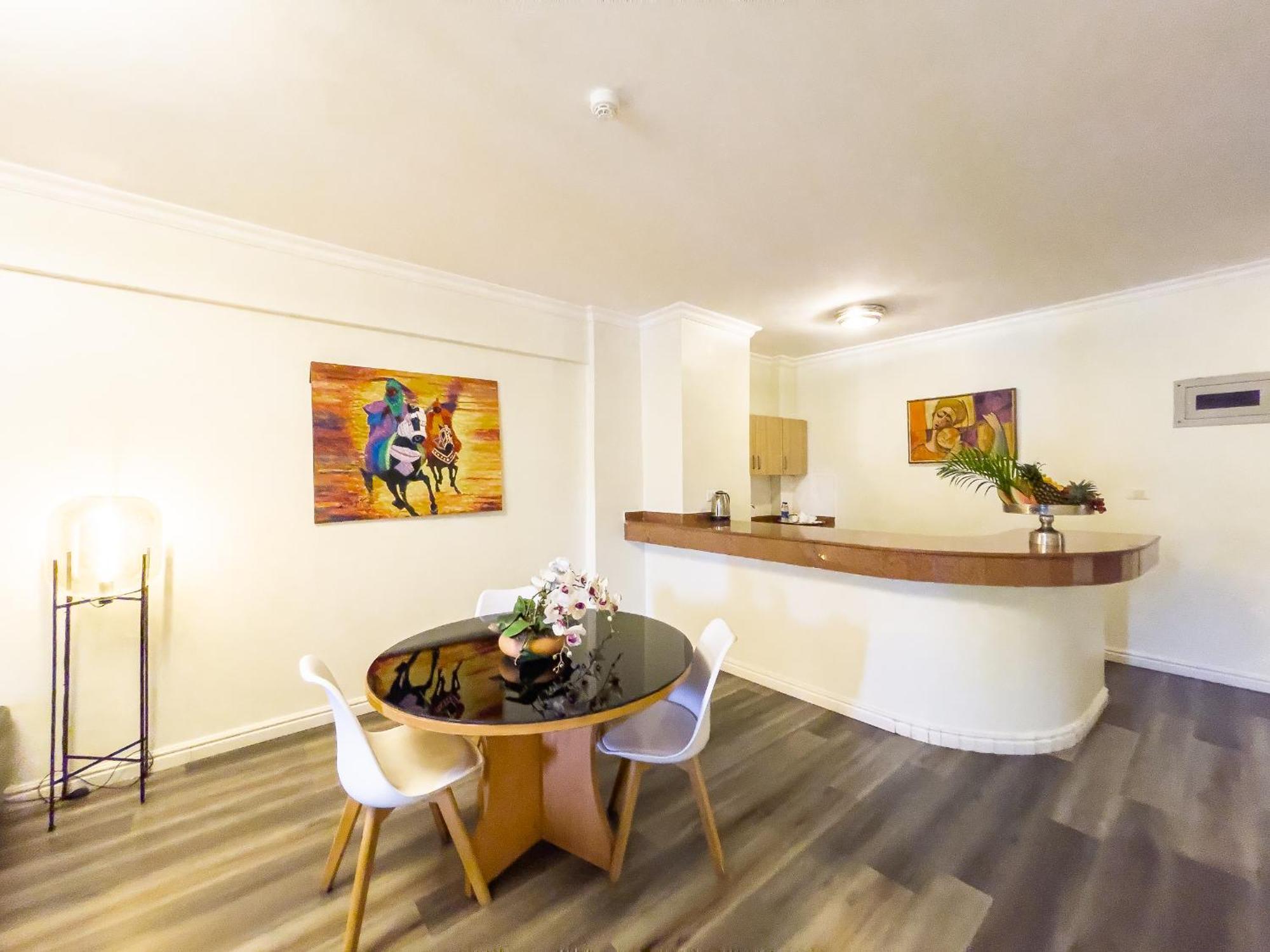 Maroko Bayshore Hotel